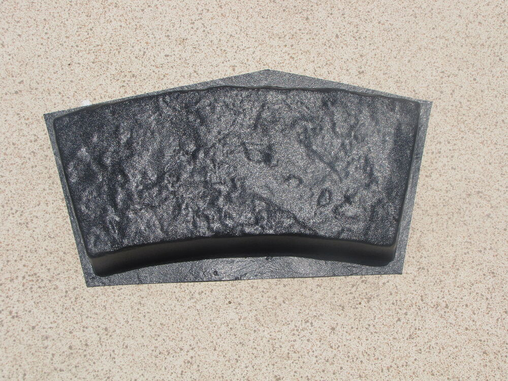 Concrete Landscape Edging Molds
 4 CURVED GARDEN EDGING LAWN LANDSCAPE MOLDS SET TO MAKE