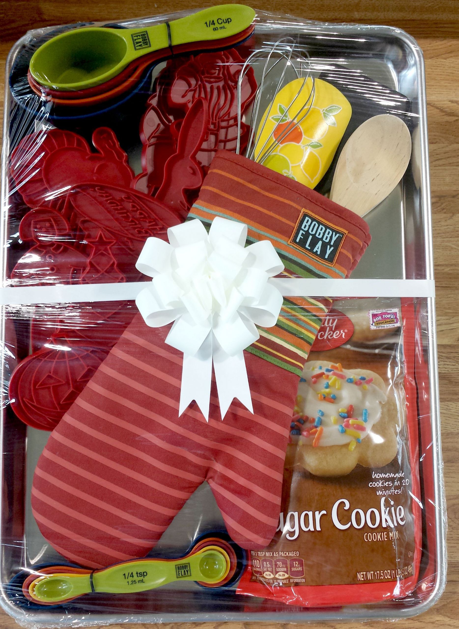 Cookie Gift Basket Ideas
 Great t idea for a bridal shower or silent auction item