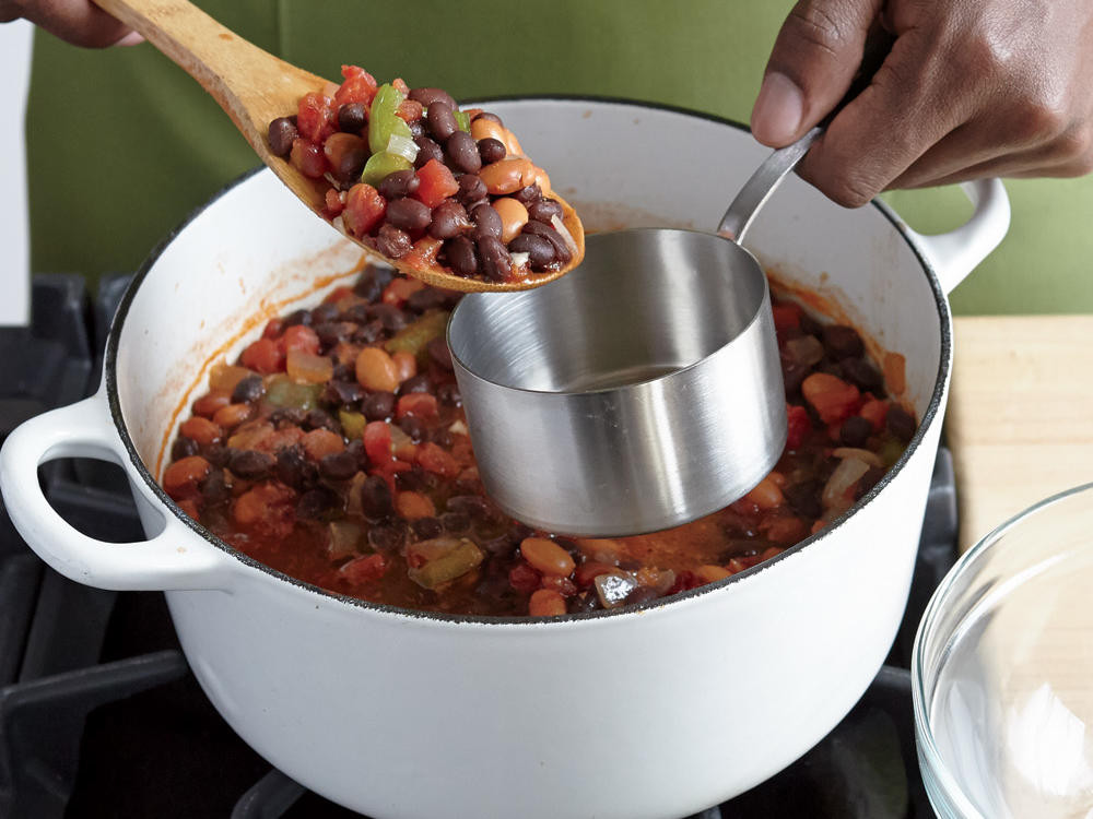 Cooking Light Vegetarian Chili
 How to Make Smoky Two Bean Ve arian Chili Cooking Light