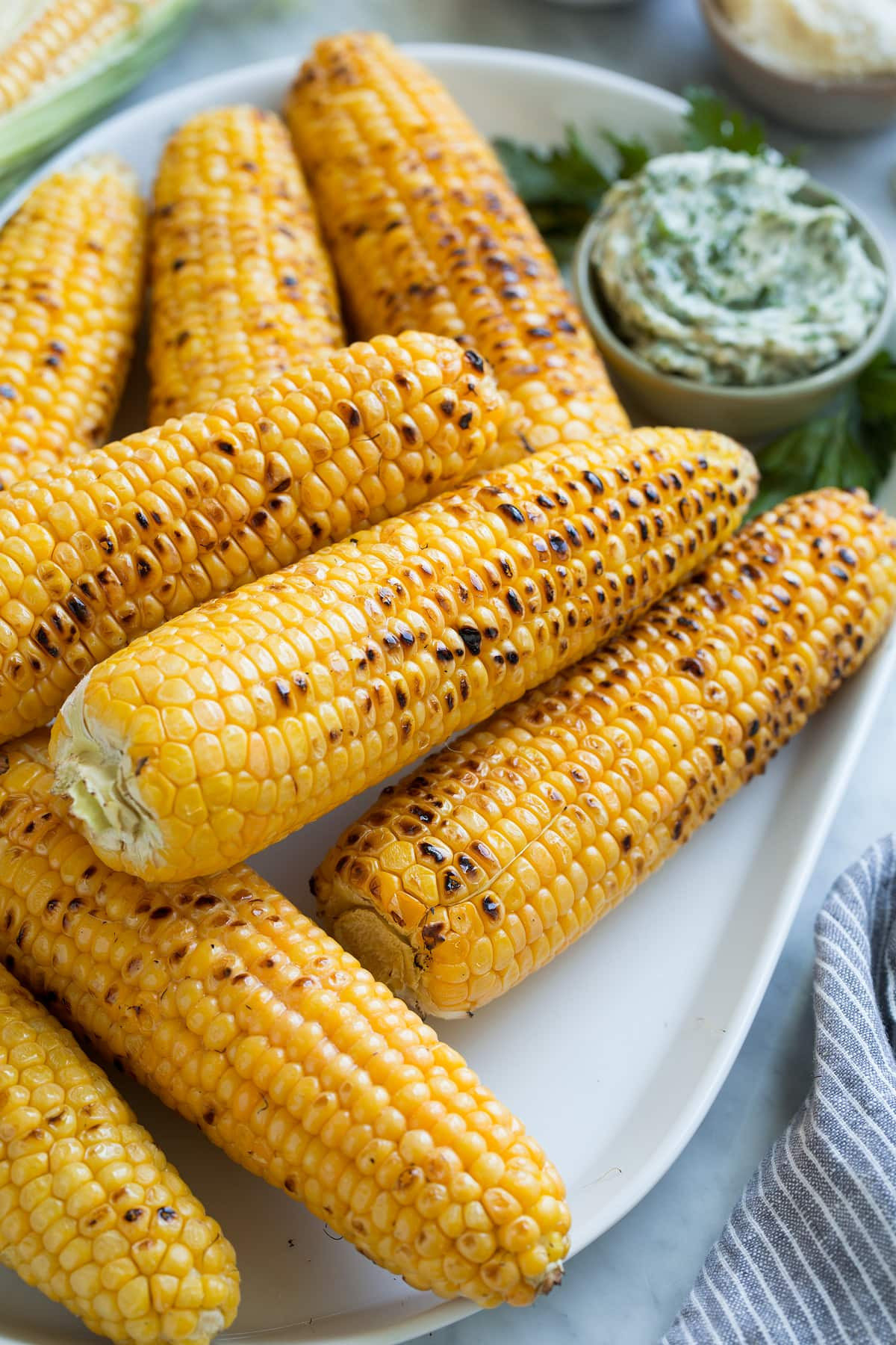 Corn On The Cob On The Grill
 Grilled Corn on the Cob 3 Flavored Butters Cooking