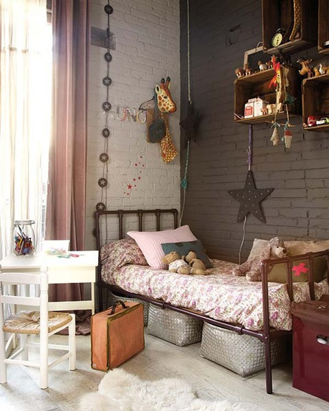 Country Girl Bedroom
 Modern Country Style Florals in Girls Bedrooms