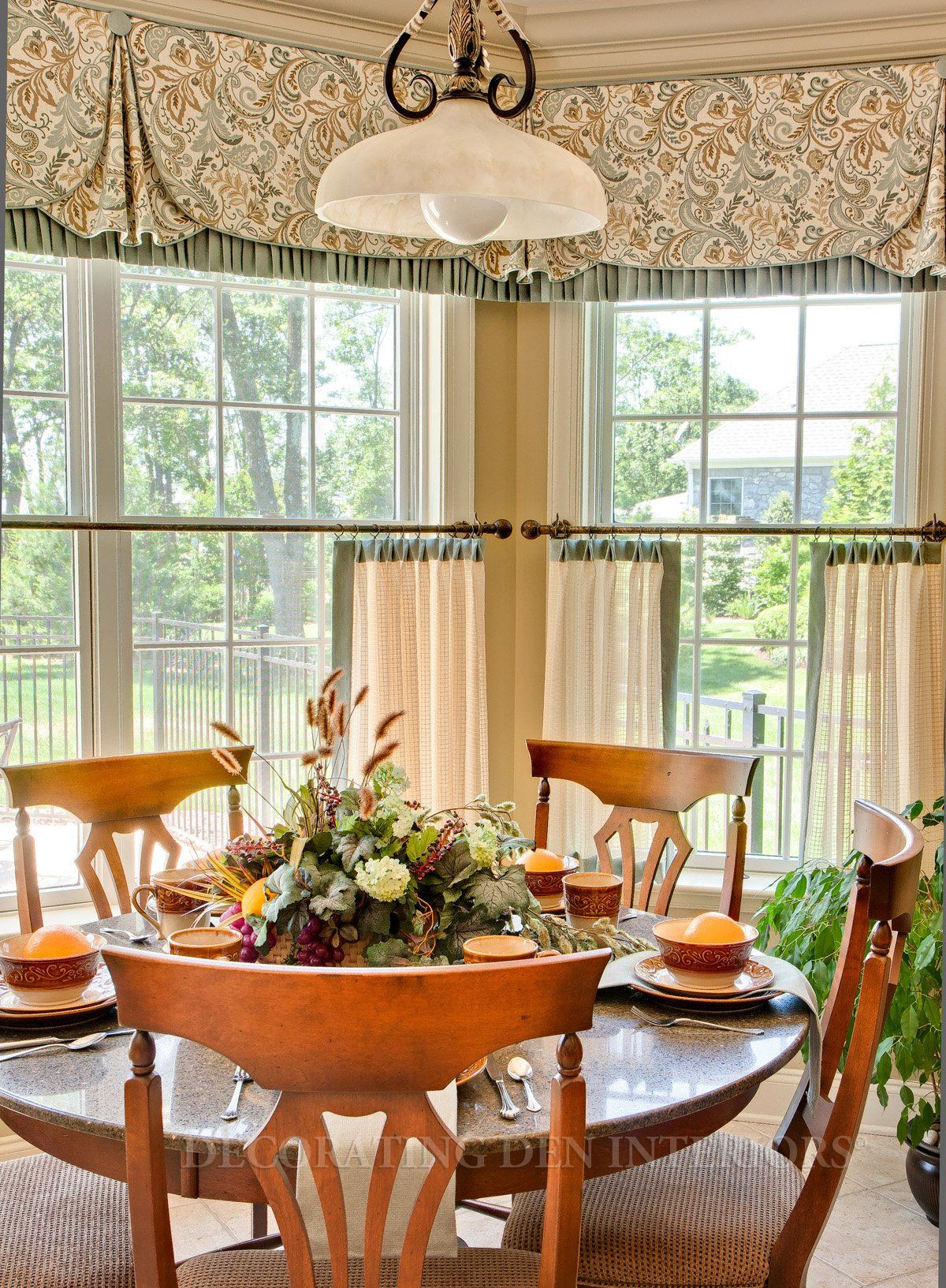 Country Kitchen Curtain Ideas
 I Love this Dining Room It has such a country feel to it