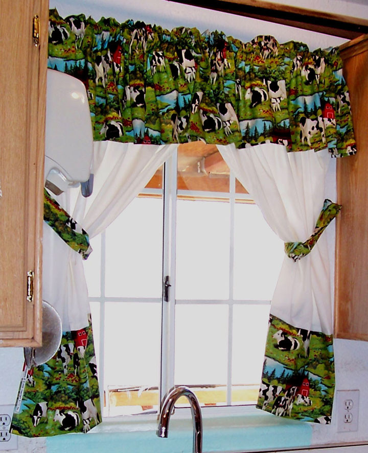 Cow Kitchen Curtains
 How to Make Curtains to Perfectly Match Your Kitchen Decor