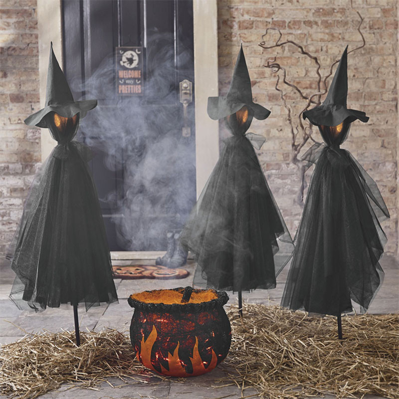 Creepy Outdoor Halloween Decorations
 Spooky and Creative Outdoor Halloween Decorating Ideas