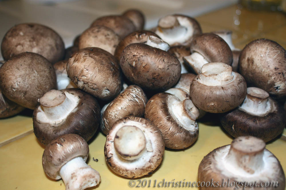 Crimini Mushrooms Recipe
 Christine Cooks Basics Recipe for Crimini Mushroom Stock