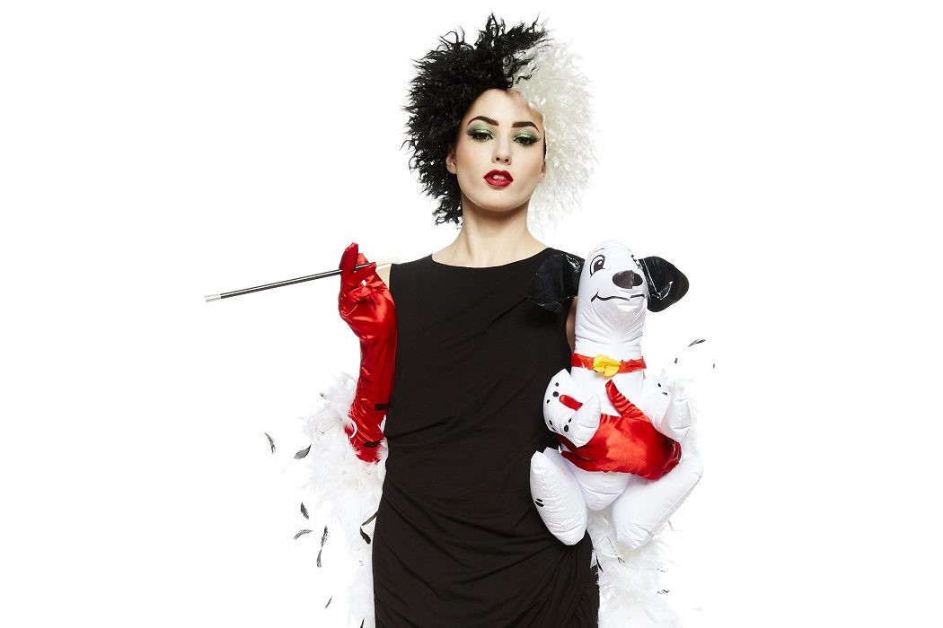 Cruella Deville Costume DIY
 Easy Homemade Cruella de Vil Costume