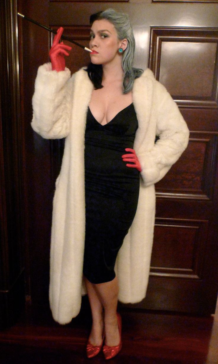 Cruella Deville Costume DIY
 20 DIY TV And Movie Character Costumes