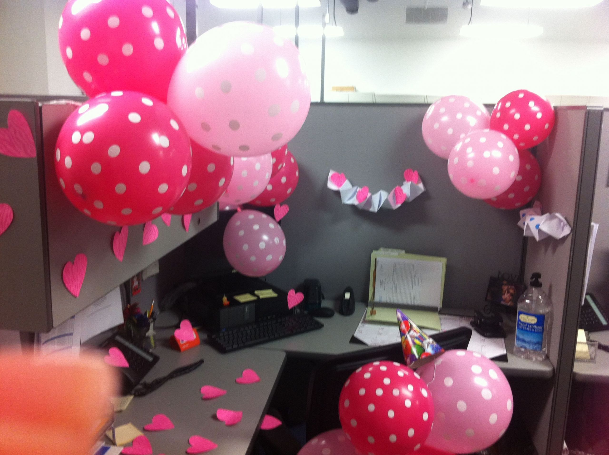 Cubicle Birthday Decorations
 Cubicle birthday decoration