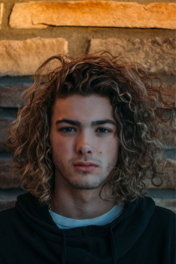 Curly Hairstyles Men
 30 New Stylishly Masculine Curly Hairstyles For Men