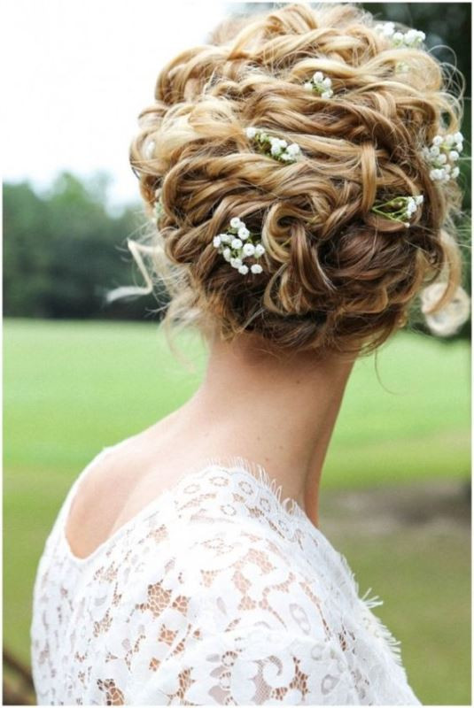 Curly Updo Wedding Hairstyles
 45 Charming Bride s Wedding Hairstyles For Naturally Curly