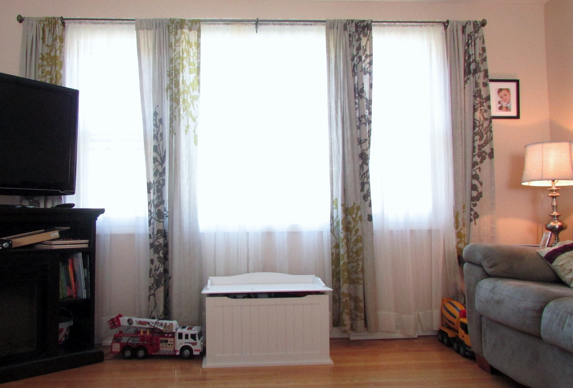 Curtains For Living Room Windows
 How to Choose the Right Window Treatments for Wide Windows