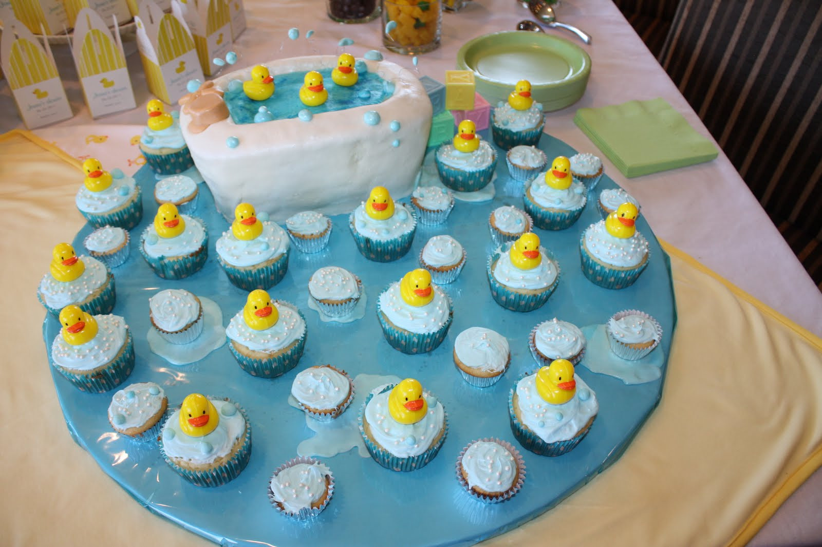 Cute Baby Shower Decoration Ideas
 70 Baby Shower Cakes and Cupcakes Ideas