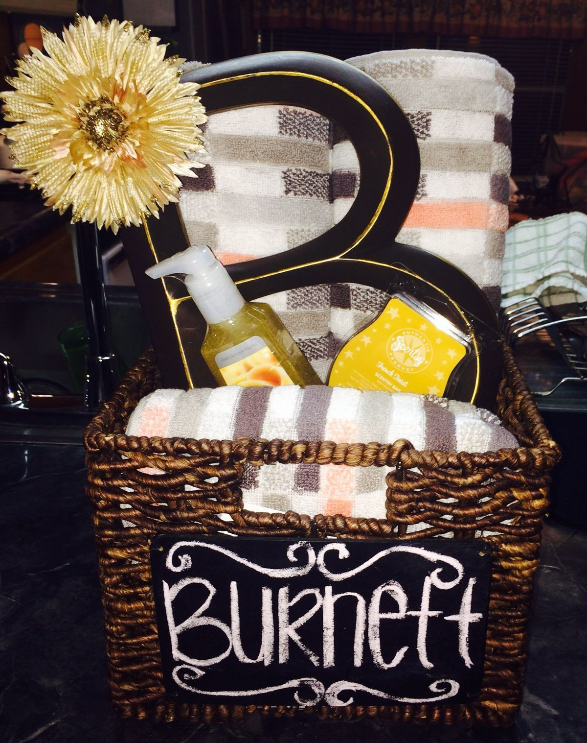 Best 22 Cute Bridal Shower Gift Basket Ideas Home, Family, Style and