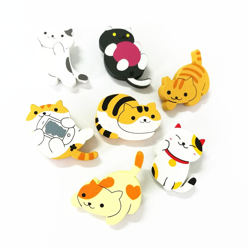 Cute Pins
 Timlee X135 Cartoon Cute Fortune Cat Kitty Wood Brooch