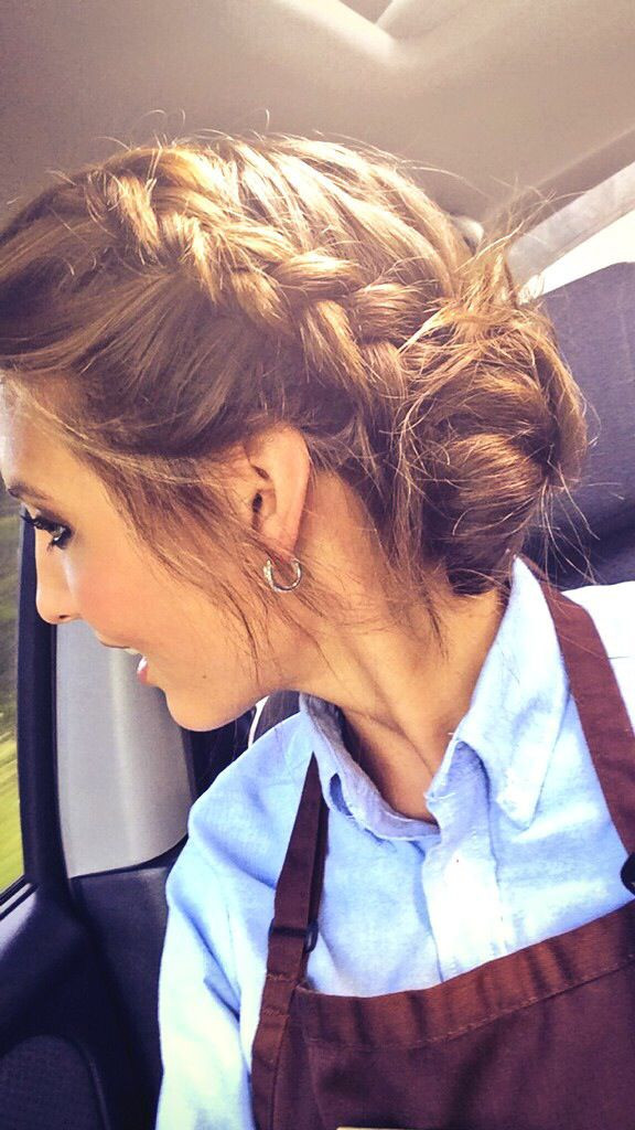 Cute Waitress Hairstyles
 Best 25 Waitress hair ideas on Pinterest