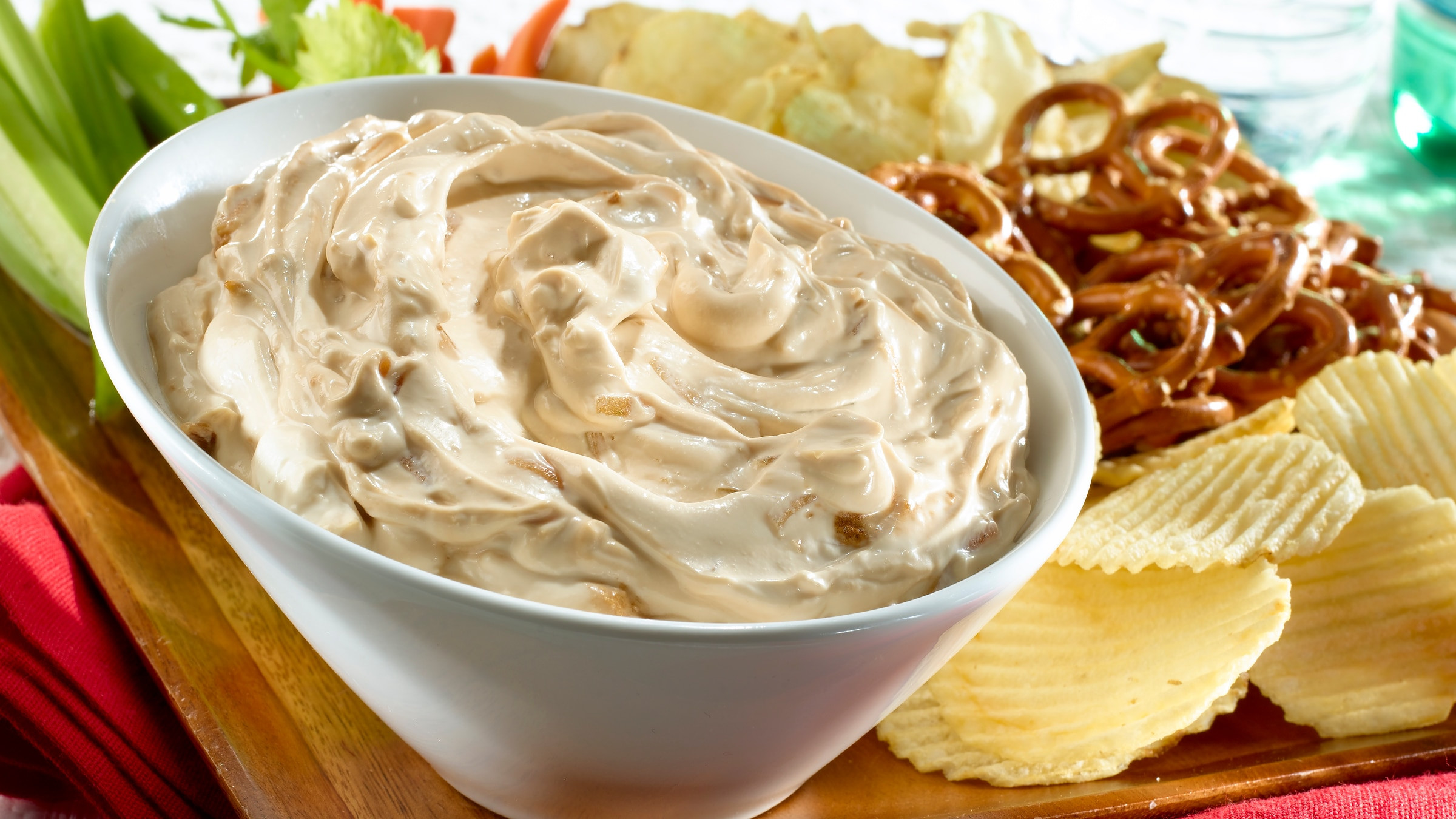 Dean'S French Onion Dip
 French ion Dip