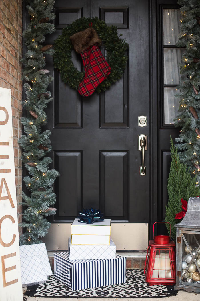 Decorating Front Porch For Christmas
 Best Holiday Porch Decor Ideas 4 Essential Elements