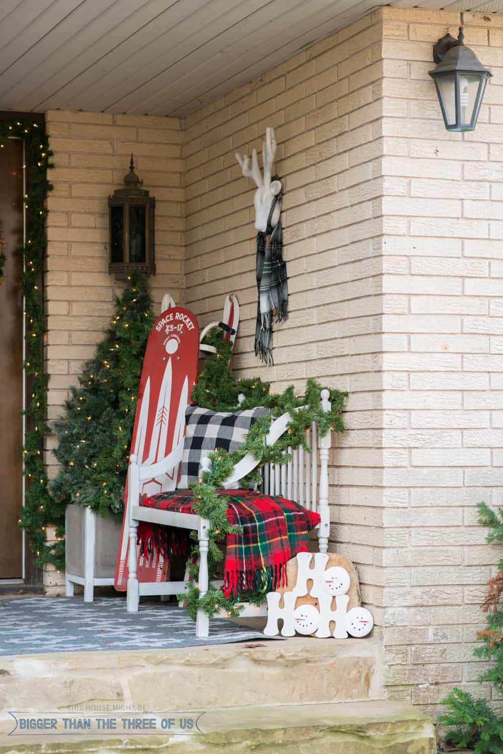 Decorating Front Porch For Christmas
 Decorating Your Front Porch For Christmas Bigger Than