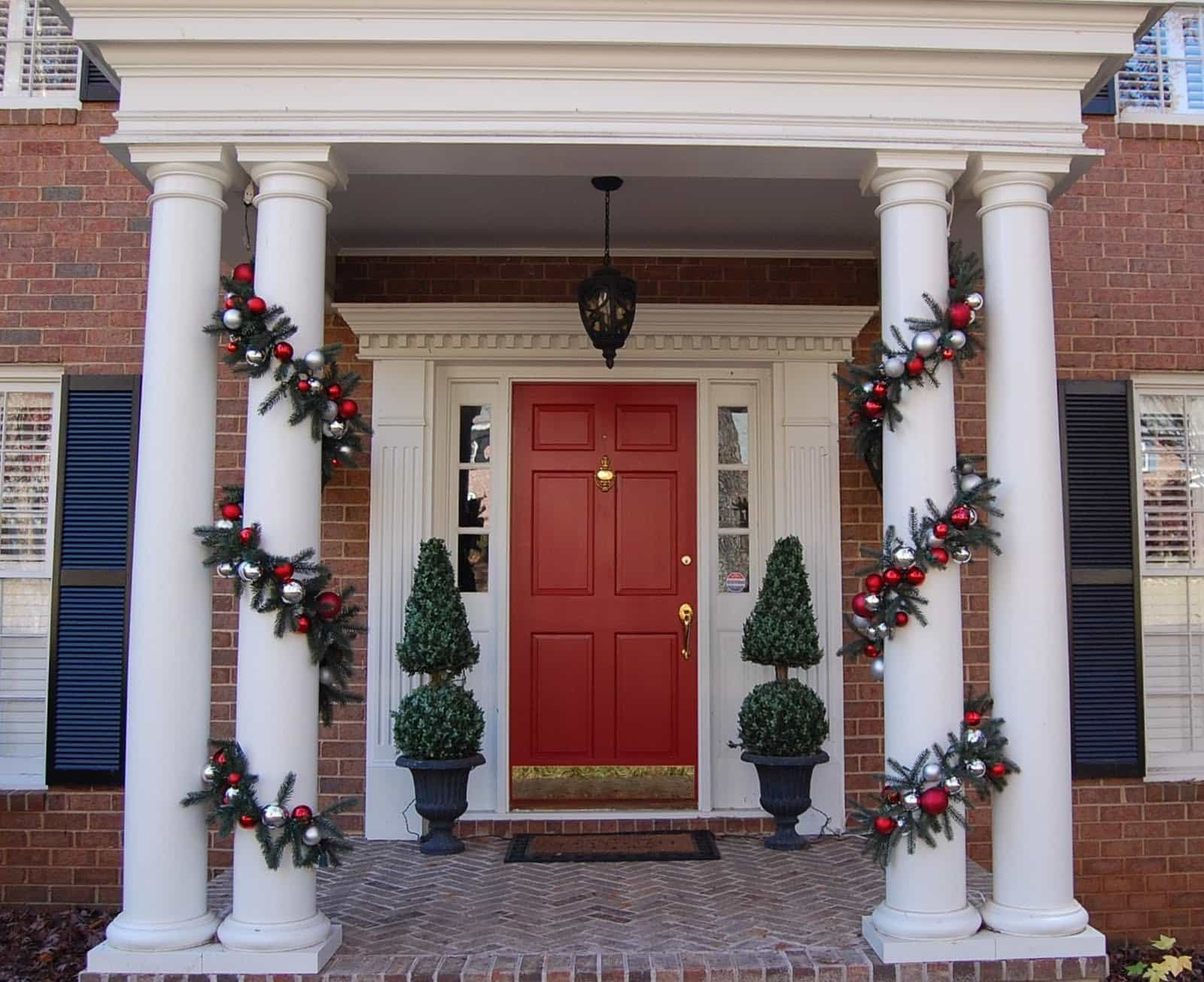 Decorating Front Porch For Christmas
 Christmas Decorating Ideas for Your Porch