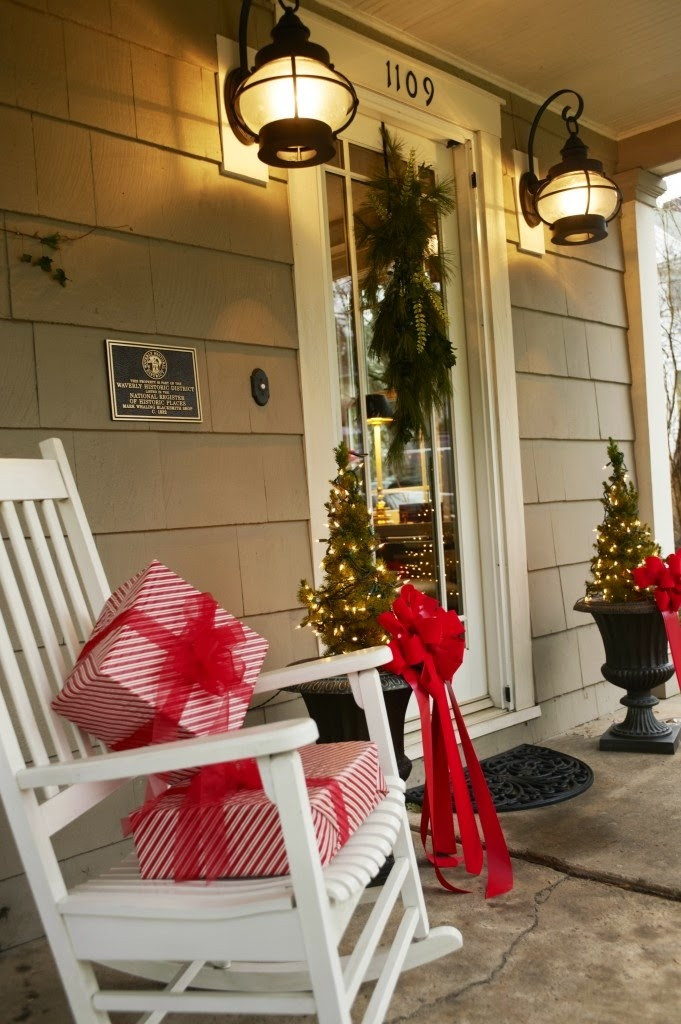 Decorating Front Porch For Christmas
 Christmas Ideas 2013 Christmas Front Door Entry and Porch