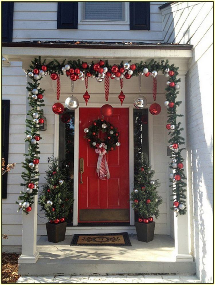 Decorating Front Porch For Christmas
 10 Amazing Holiday Decorated Porches