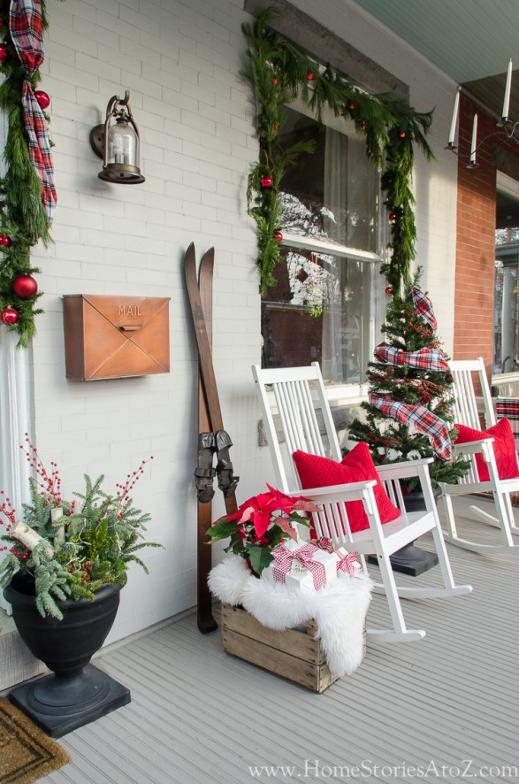 Decorating Front Porch For Christmas
 Christmas Porch Decorating Ideas