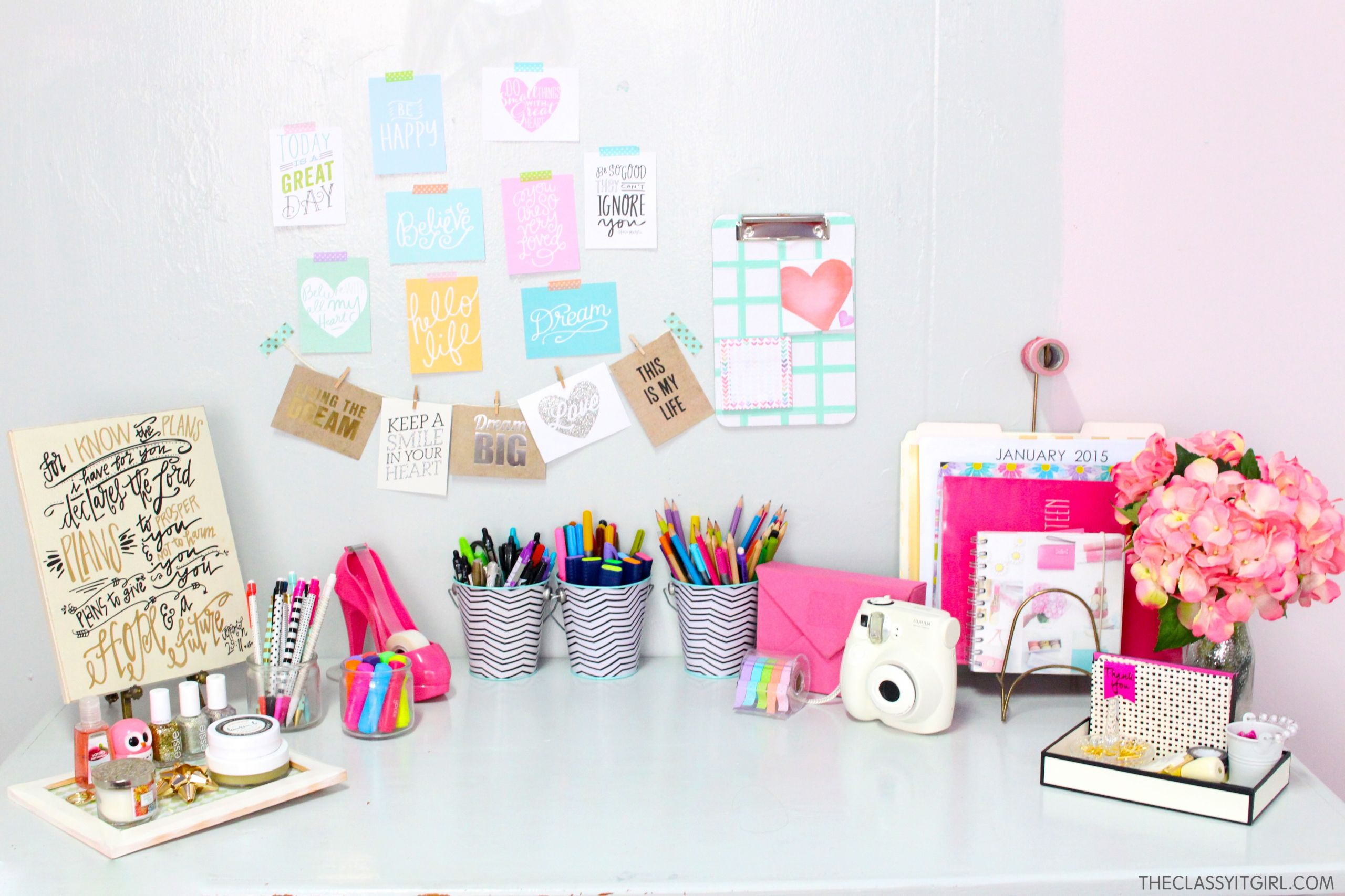 Desk Decor DIY
 DIY Desk Organization & Tips