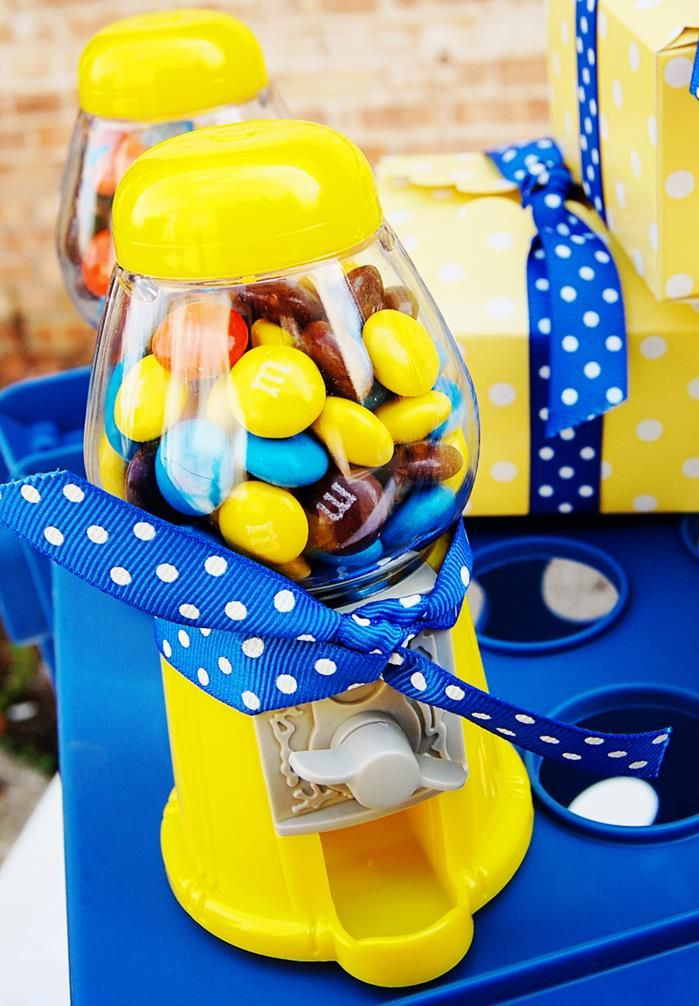 Despicable Me Birthday Party Supplies
 165 best images about Minion party ideas on Pinterest