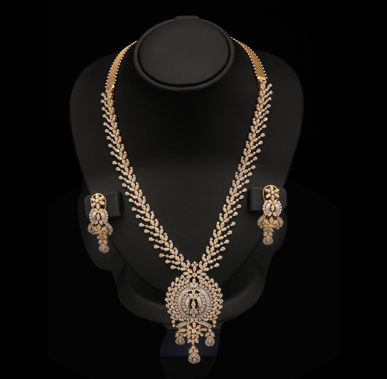 Diamond Necklace Sets
 indiangoldesigns Indian Diamond Bridal Necklace Sets