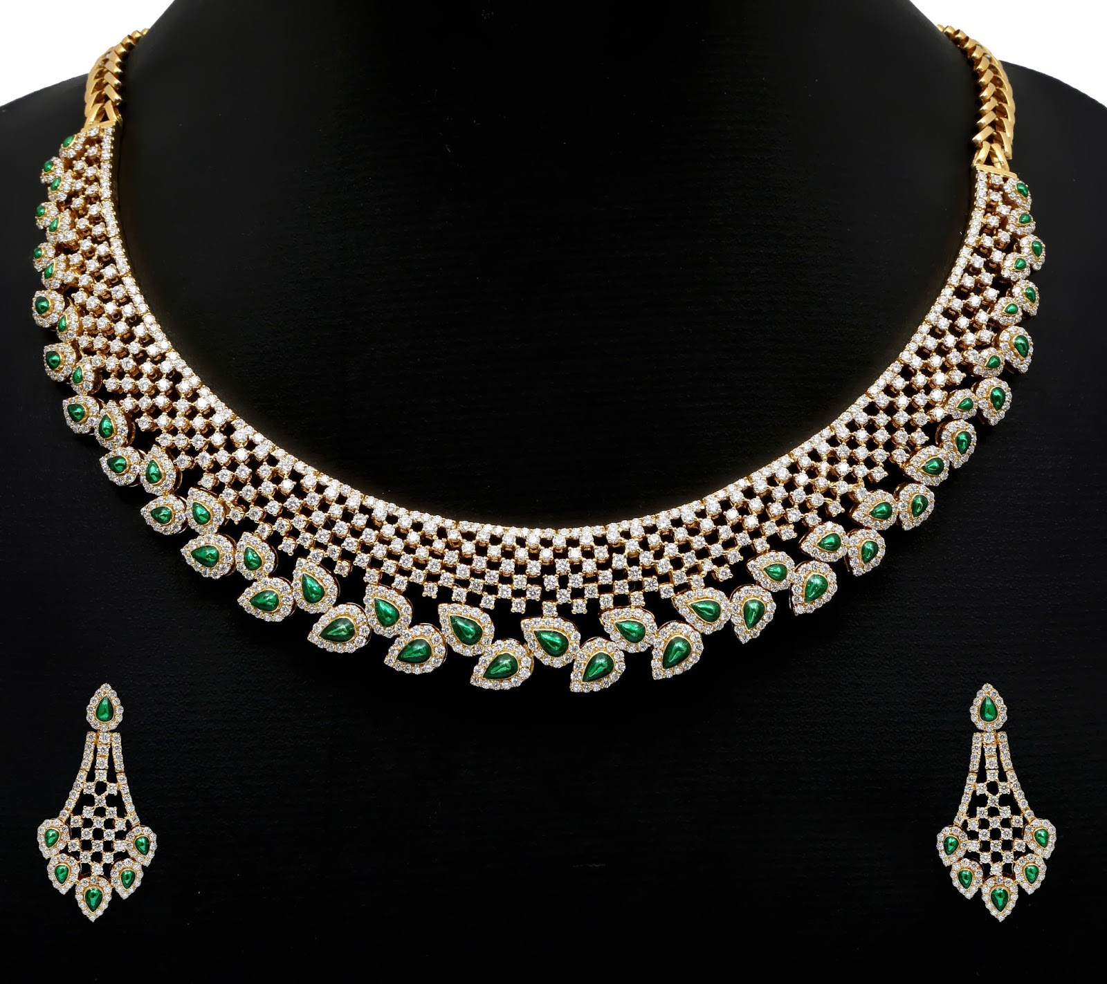 Diamond Necklace Sets
 Stunning Bridal Diamond Necklace Set Jewellery Designs