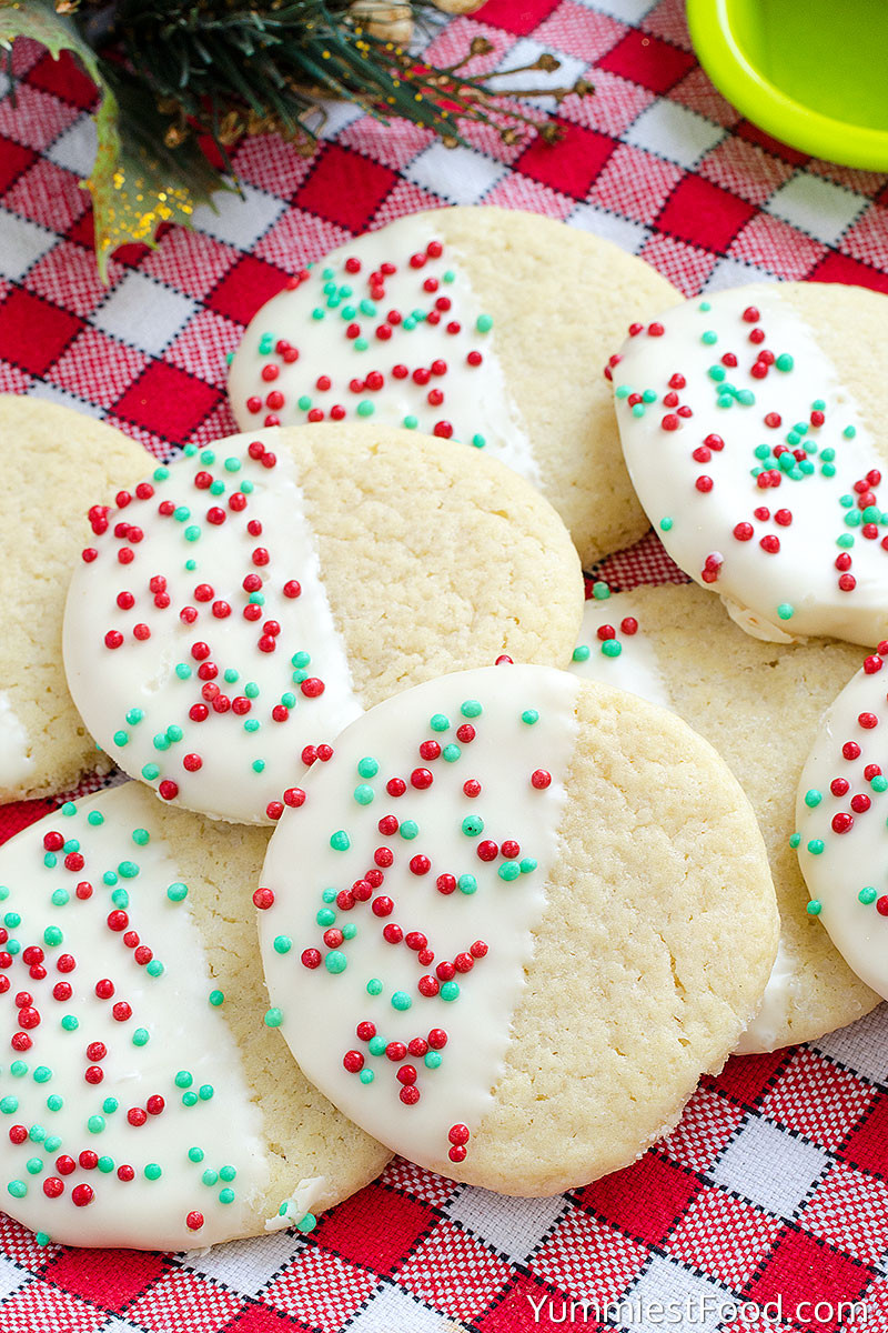 Dipped Sugar Cookies
 White Chocolate Dipped Sugar Cookies Recipe from