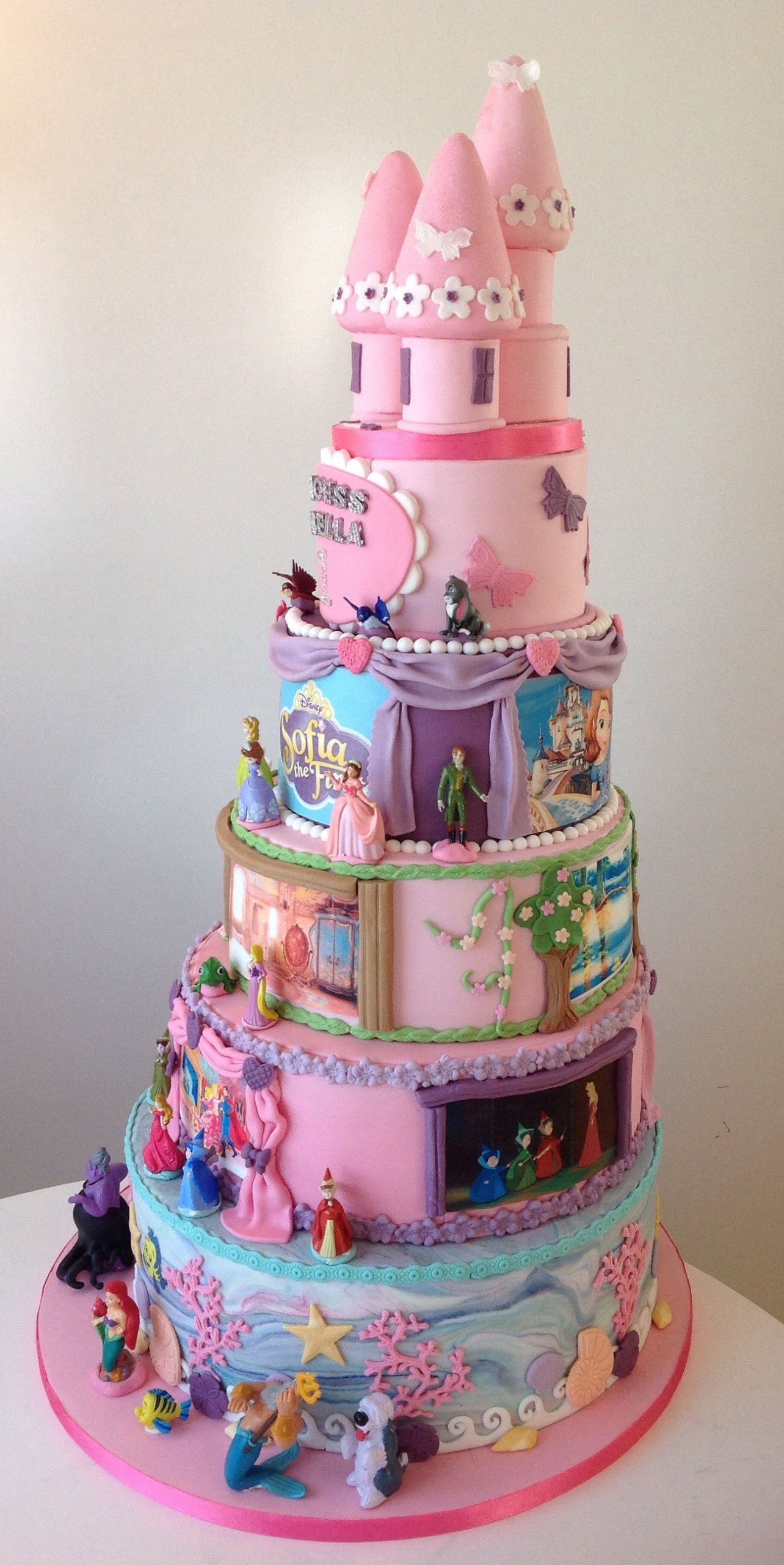Disney Princess Birthday Cakes
 Disney Princess 1St Birthday Cake CakeCentral