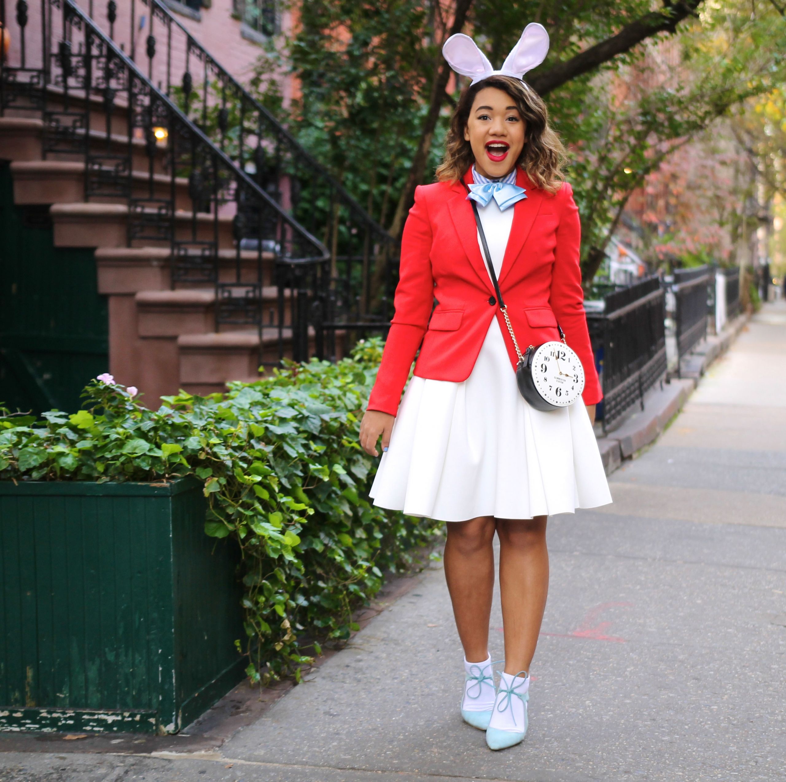 DIY Alice In Wonderland Costume
 Color Me Courtney DISNEY DIY – 2 Easy Halloween Costumes