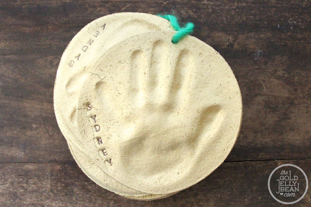 DIY Baby Handprint Ornament
 diy making handprint xmas ornaments Babysmiles