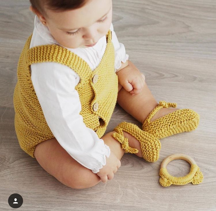 DIY Baby Romper
 Knitted Baby Romper made with garter stich DIY Pattern
