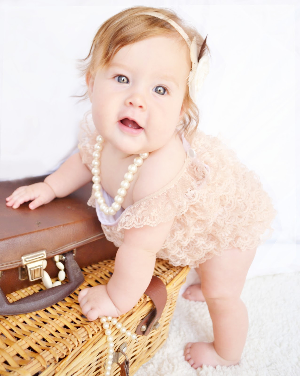 DIY Baby Romper
 Small Town Small Bud DIY Lace Baby Romper