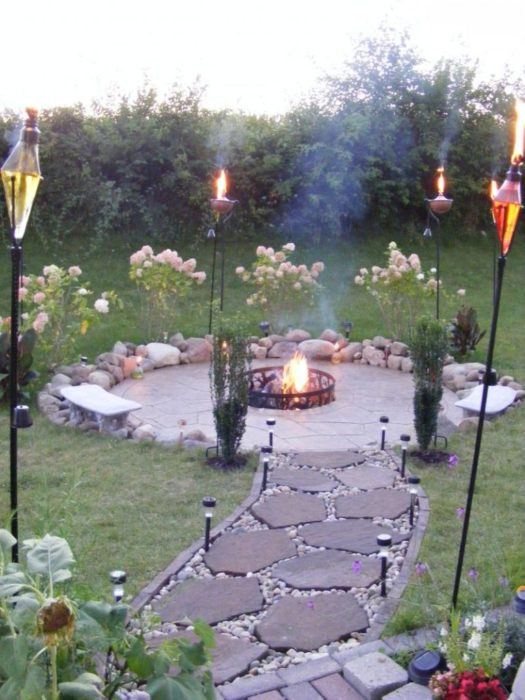 Diy Backyard Patio Cheap
 40 DIY Backyard Ideas a Small Bud