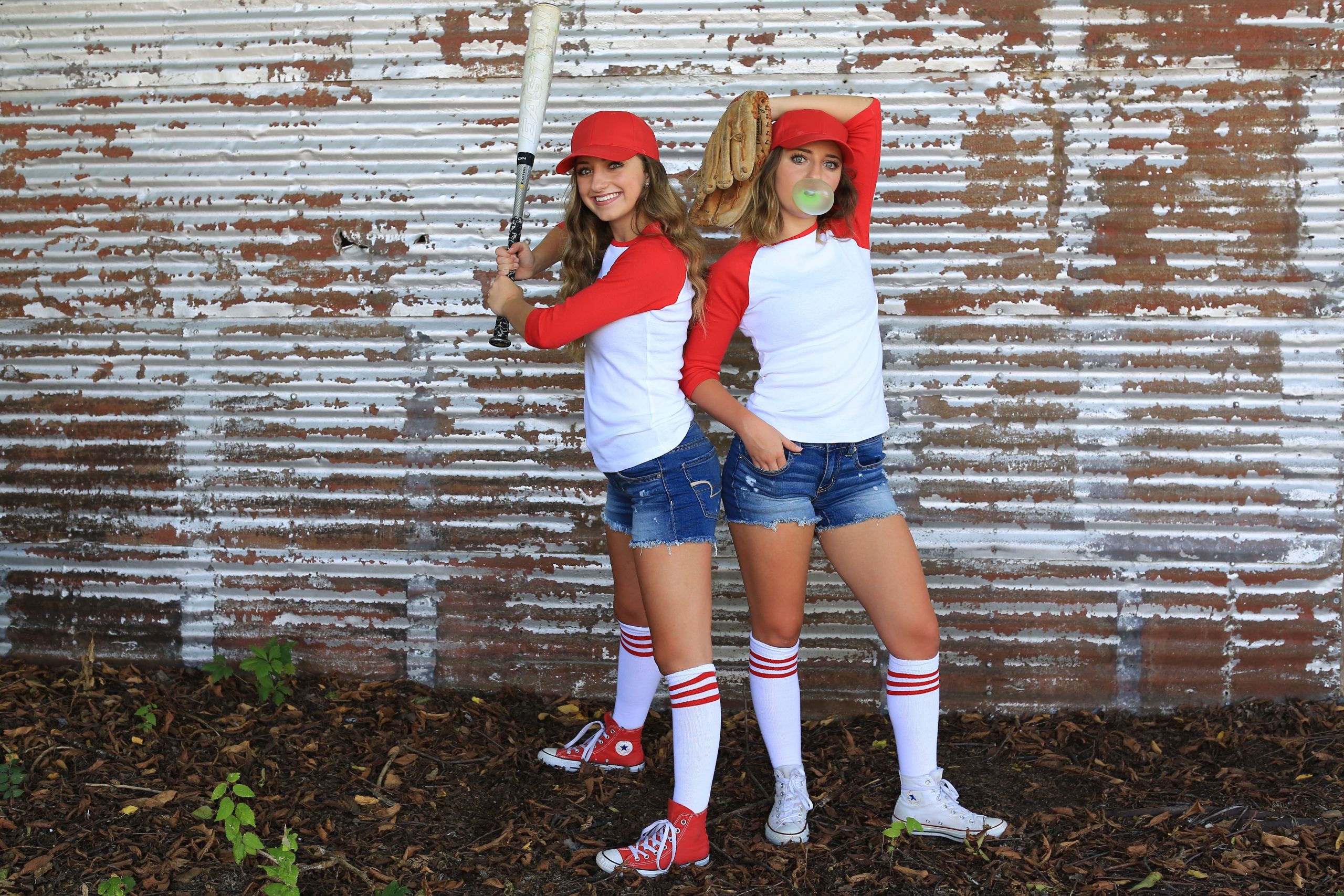 DIY Baseball Player Costume
 15 Couples Halloween Costumes DIY