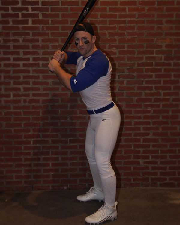 DIY Baseball Player Costume
 40 Game Changing College Halloween Costumes for Guys