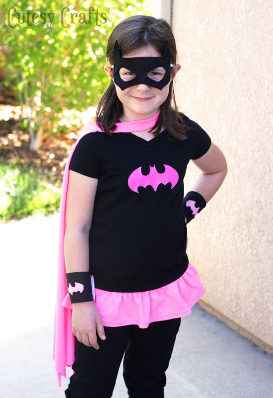 DIY Batgirl Costume For Adults
 DIY Batgirl Costume from a T Shirt Cutesy Crafts