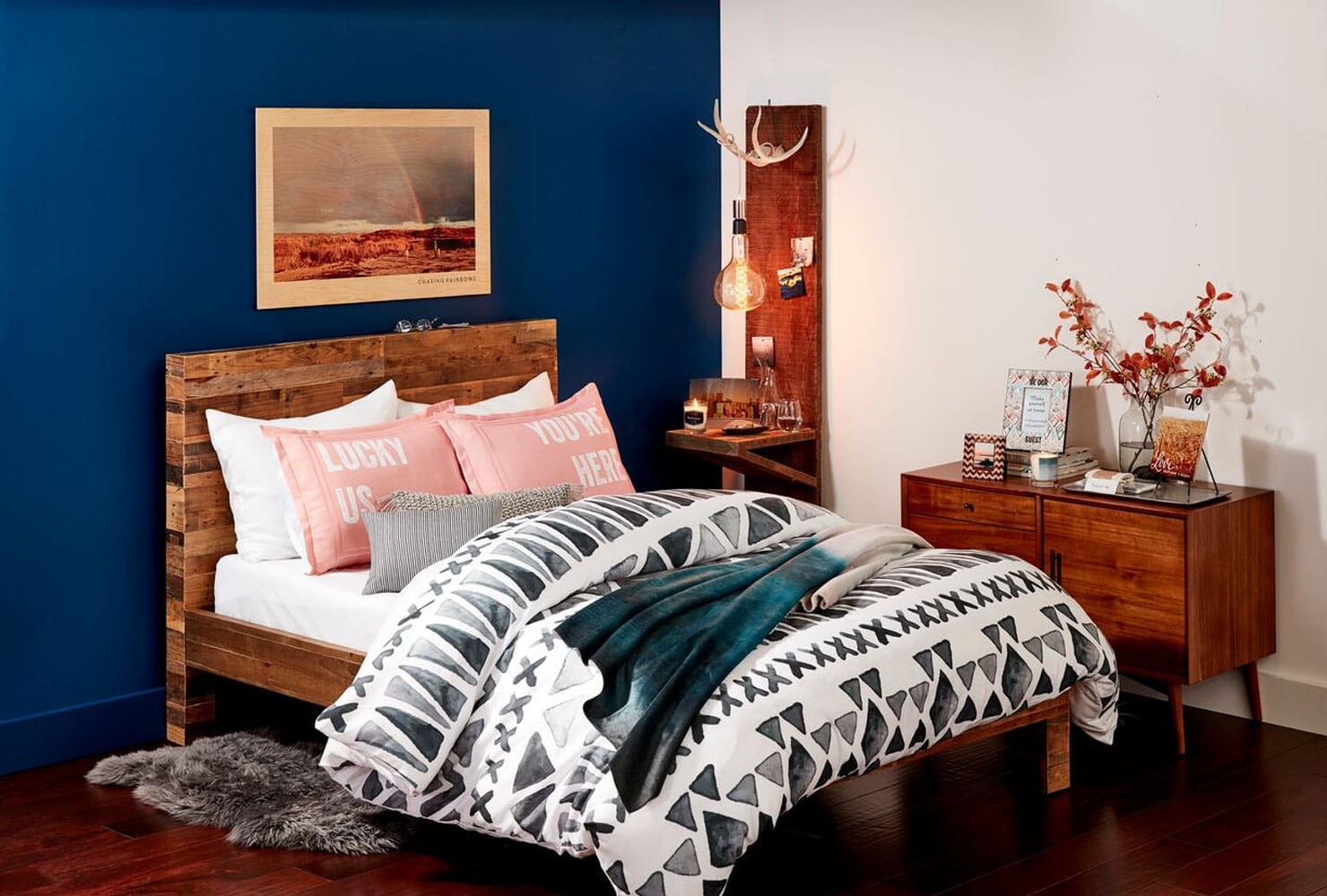 DIY Bedroom Wall Decor
 24 DIY Bedroom Decor Ideas To Inspire You With Printables