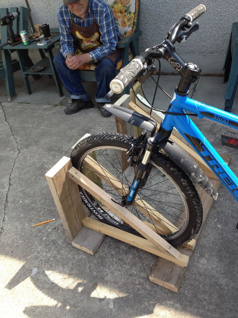 DIY Bike Stand Wood
 Wood Bike Rack 5 Steps