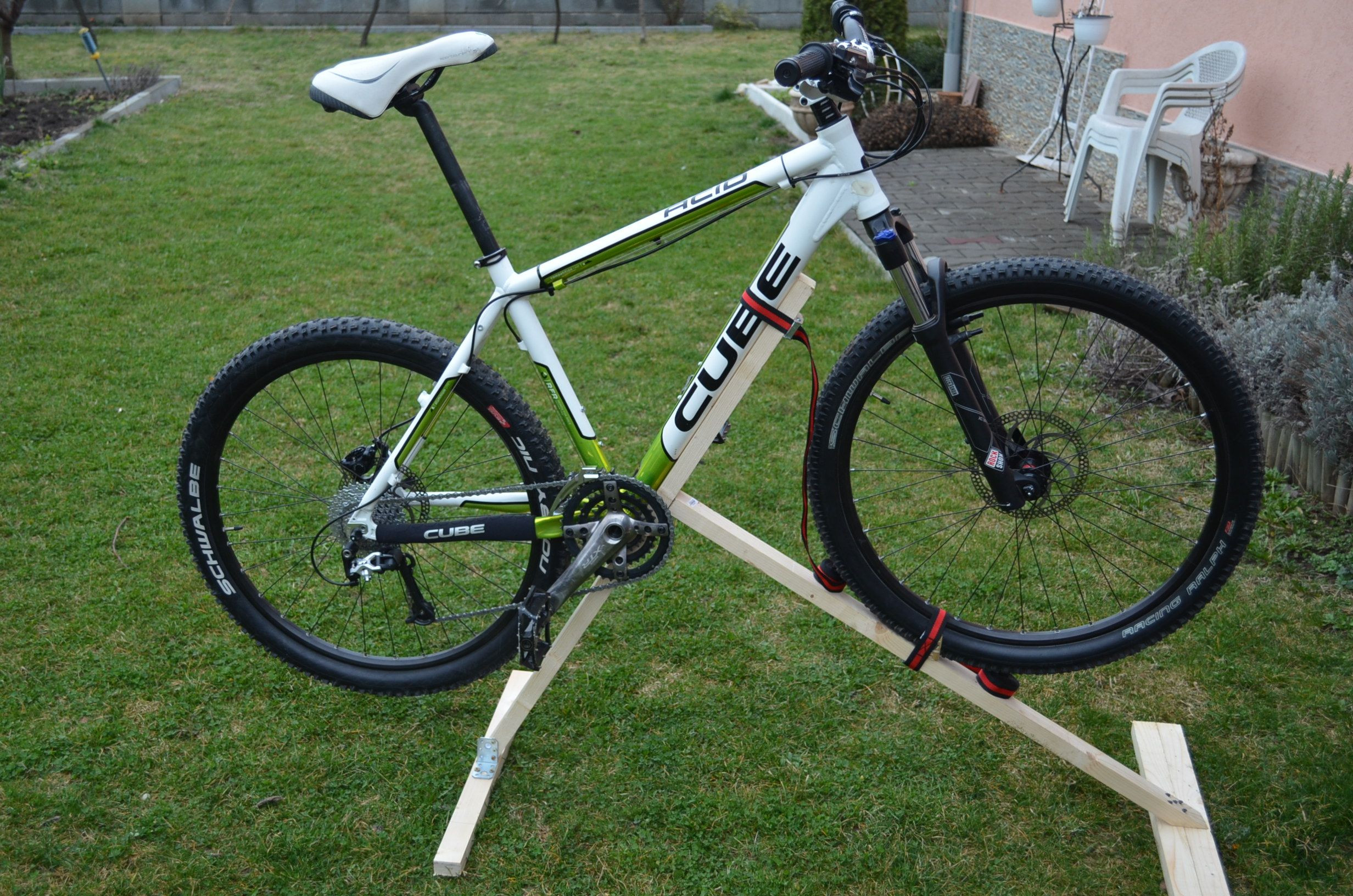DIY Bike Stand Wood
 diy wooden bike stand