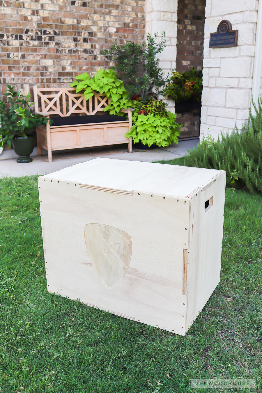 DIY Box Jump
 Build a DIY 3 in 1 Plyometric Box for Box Jump Exercises