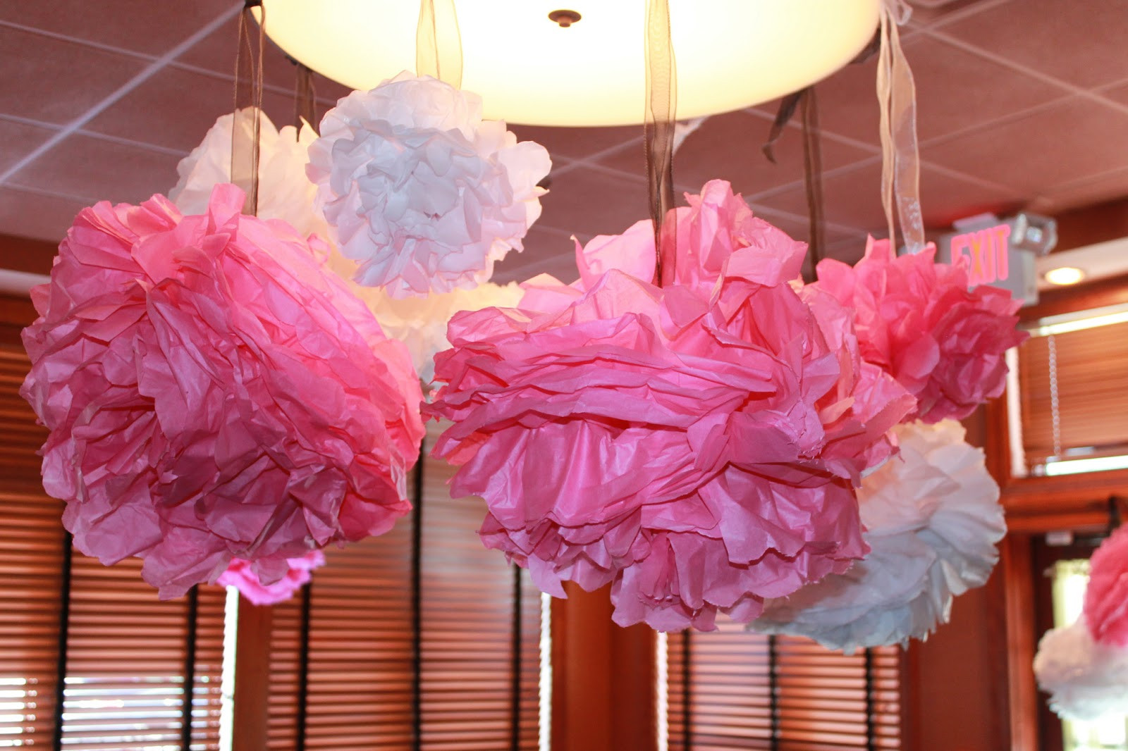 DIY Bridal Shower Decoration
 girlsgonefood DIY Bridal Shower Decorations