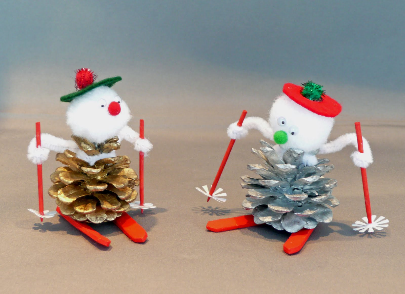 DIY Christmas Crafts
 40 Easy and Cute DIY Pine Cone Christmas Crafts