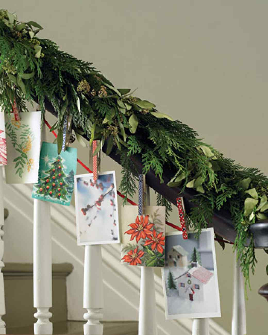 DIY Christmas Garland Ideas
 3 Inexpensive Christmas Garlands You Can Make Yourself