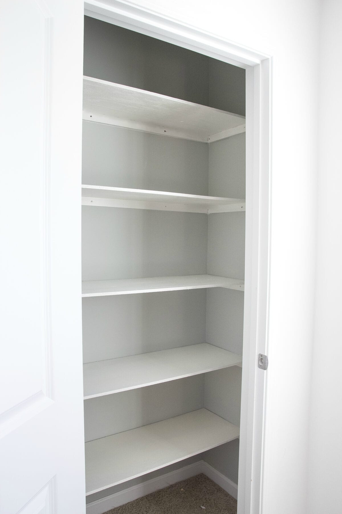 DIY Closet Organizers
 Basic DIY Closet Shelving