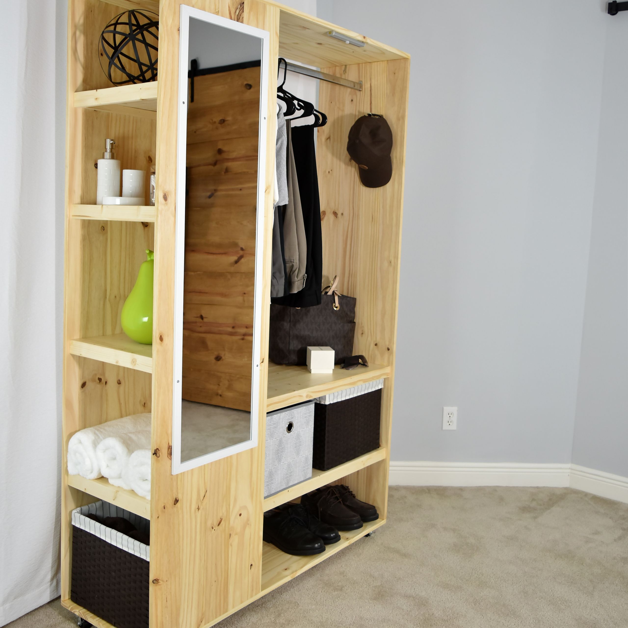 DIY Closet Organizers
 DIY PORTABLE CLOSET Organizer PDF Plan · DIY Creators