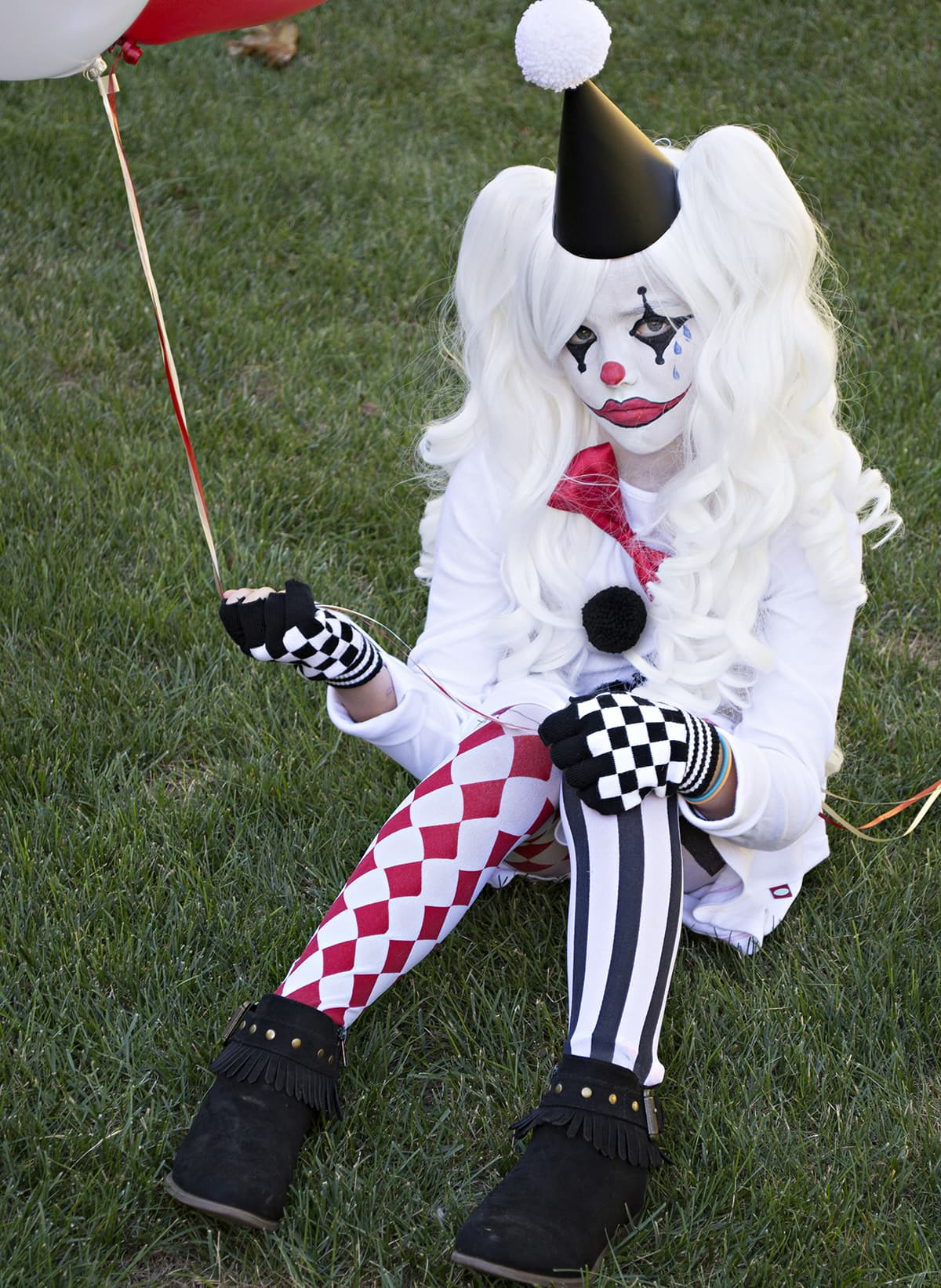 DIY Clown Costumes
 Easy and unique sad Harlequin costume